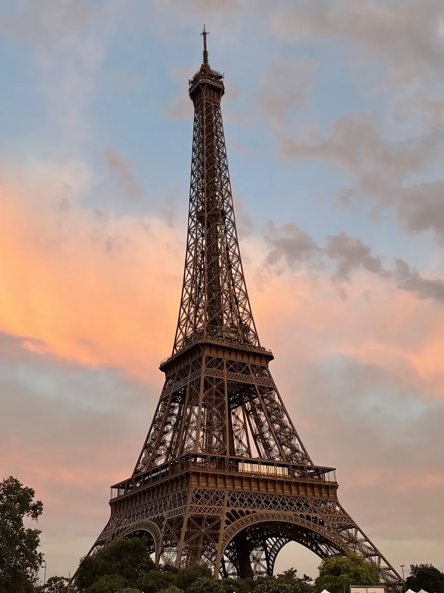 Snapshot by Wendy Harmon aboard Vedettes du Pont Neuf